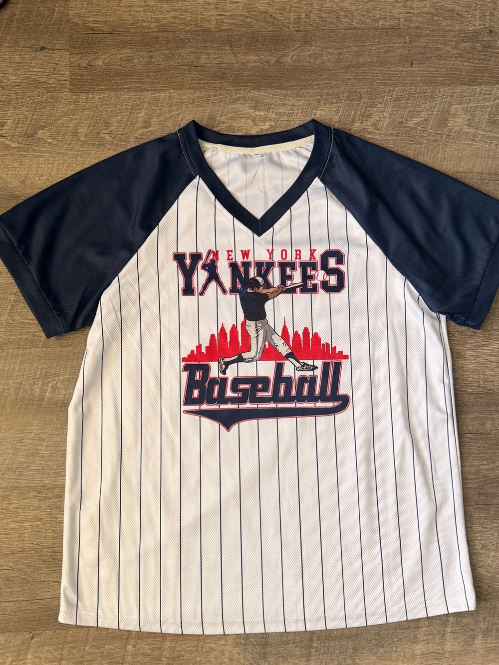 Women’s Yankees Baseball Tee Size Small